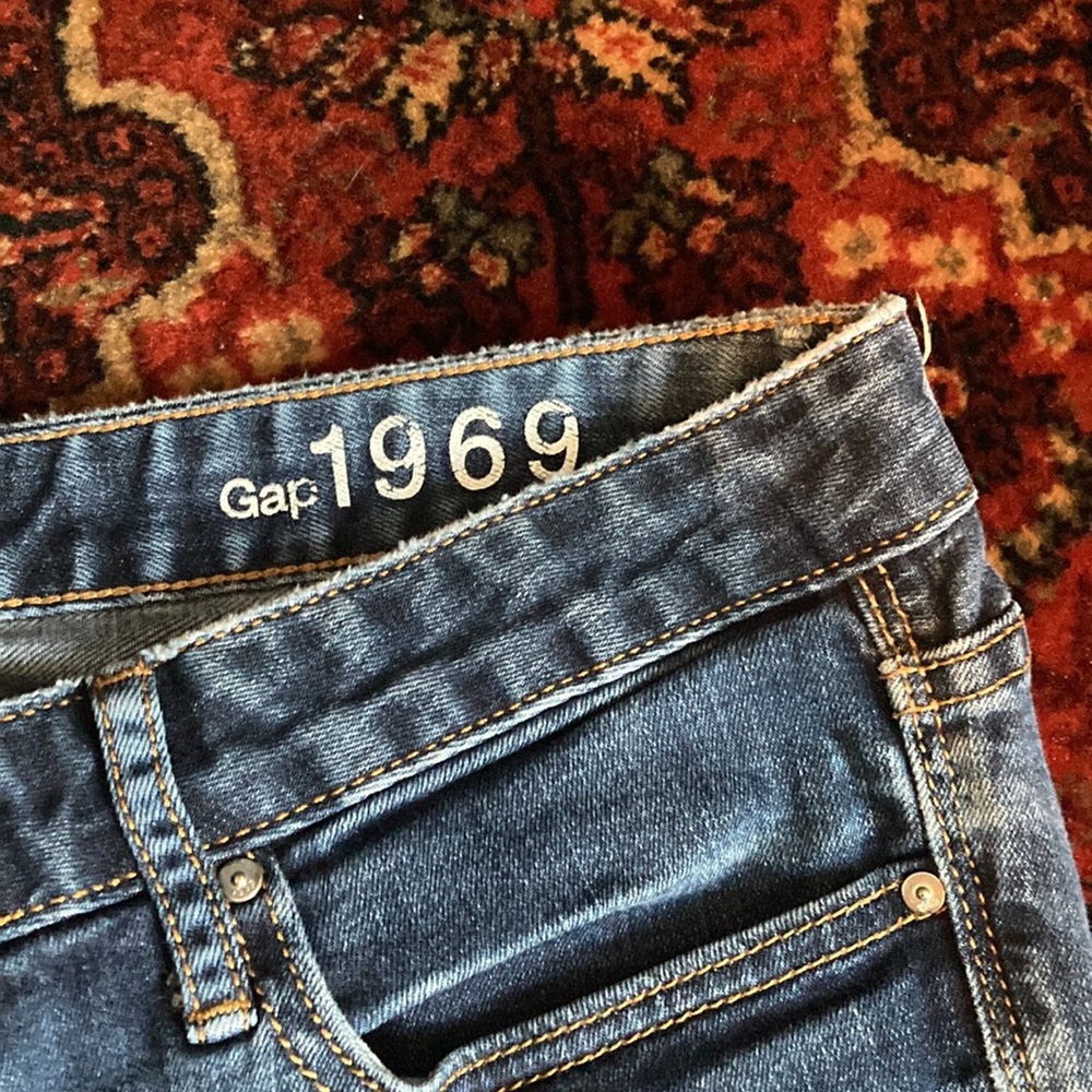 Gap - Picture 3 of 8